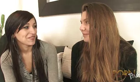 Romi Yağmur ve Vicki azeri seksi yeni Chase kötü bir üçlü seks