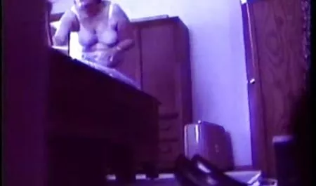 Amatör busty esmer azeri kend seksi olan beyaz dick berbat
