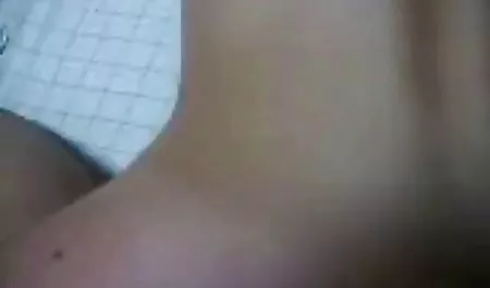 Küçük bebek onun ehtirasli sekisler azgın öğretmen tarafından becerdin
