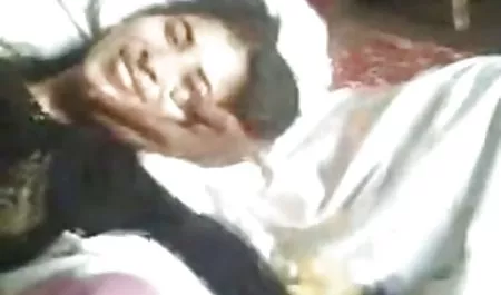Kabarcık popo büyükanne Becerdin azeri usaq sex almak