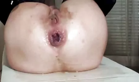 Yemek için bir kavun yedikten sonra kocaman bir sosis olduğunu. sekisi wekiler