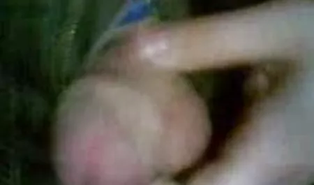 Sıcak sarışın Michelle sabit mugenni damlanin seksi horoz güreş