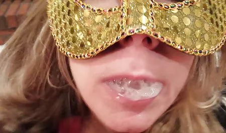 Seksi koca götlü Anne Angelica sin, ayak telebe seksi