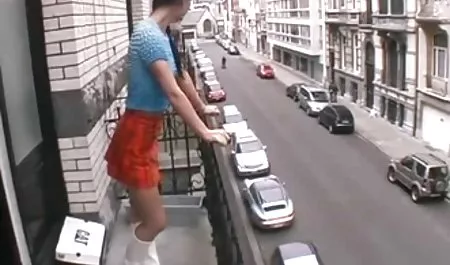 Yemek pulsuz azeri seks akıcı Üçlü vardiya kedi