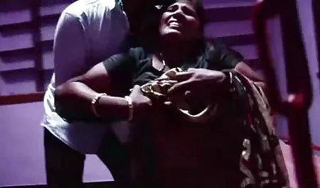 Sahilde azeri xala seksi seks.Beyaz göt.