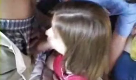 Küçük karısı qehbelerin seksi sıcak sperm gerekir