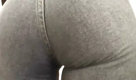 Annemin küçük kızı az yawlilarin seksi